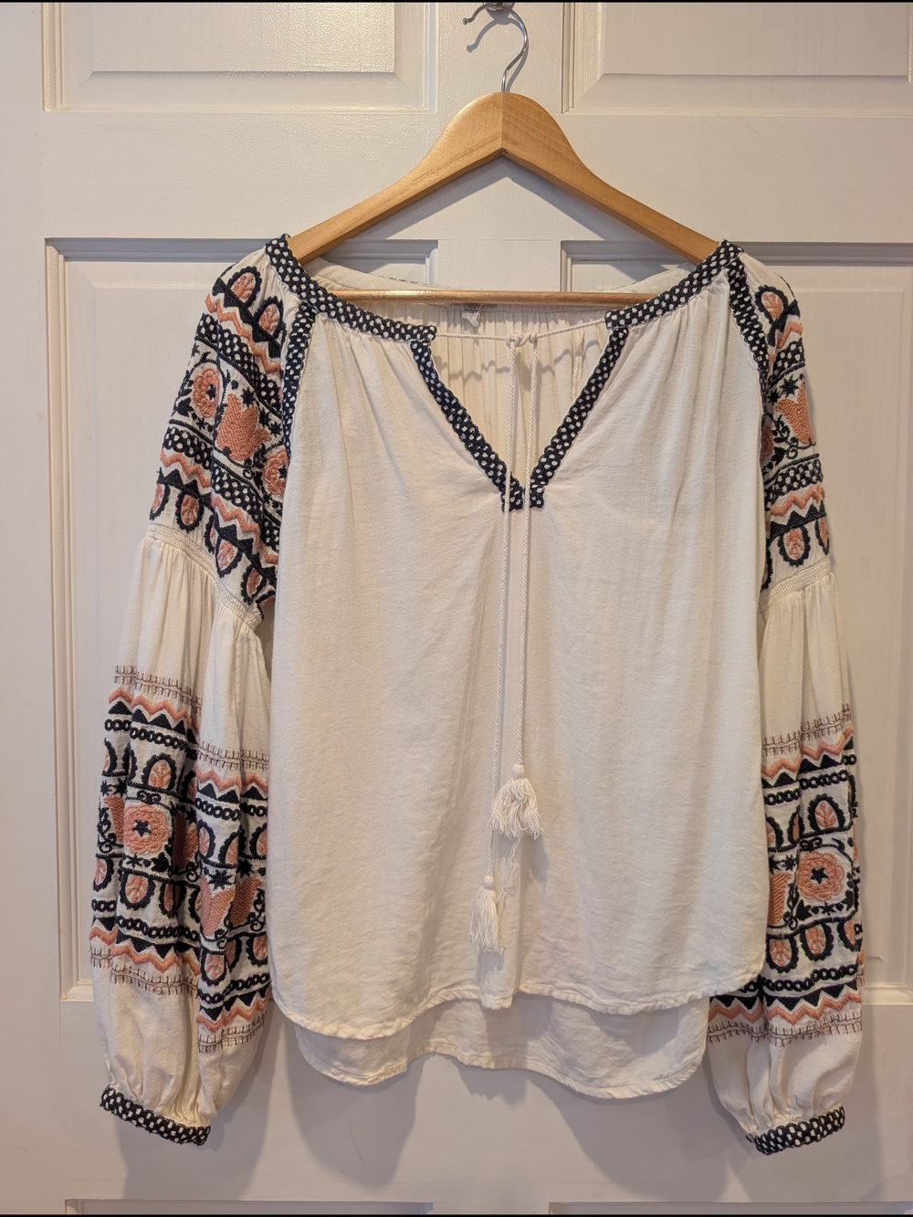 Ecote Cream Peasant Blouse Embroidery Boho Bohemian Gypsy